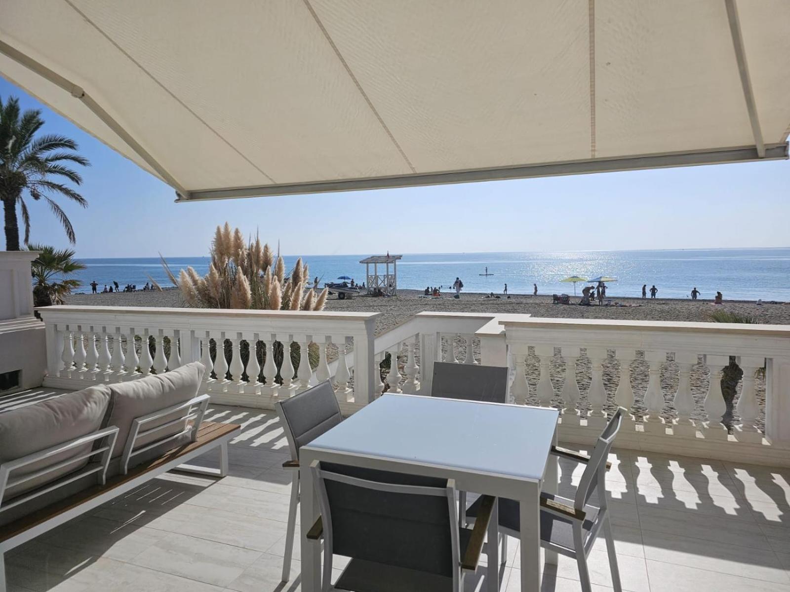 Blu Sea Apartments Pietra Ligure Ngoại thất bức ảnh