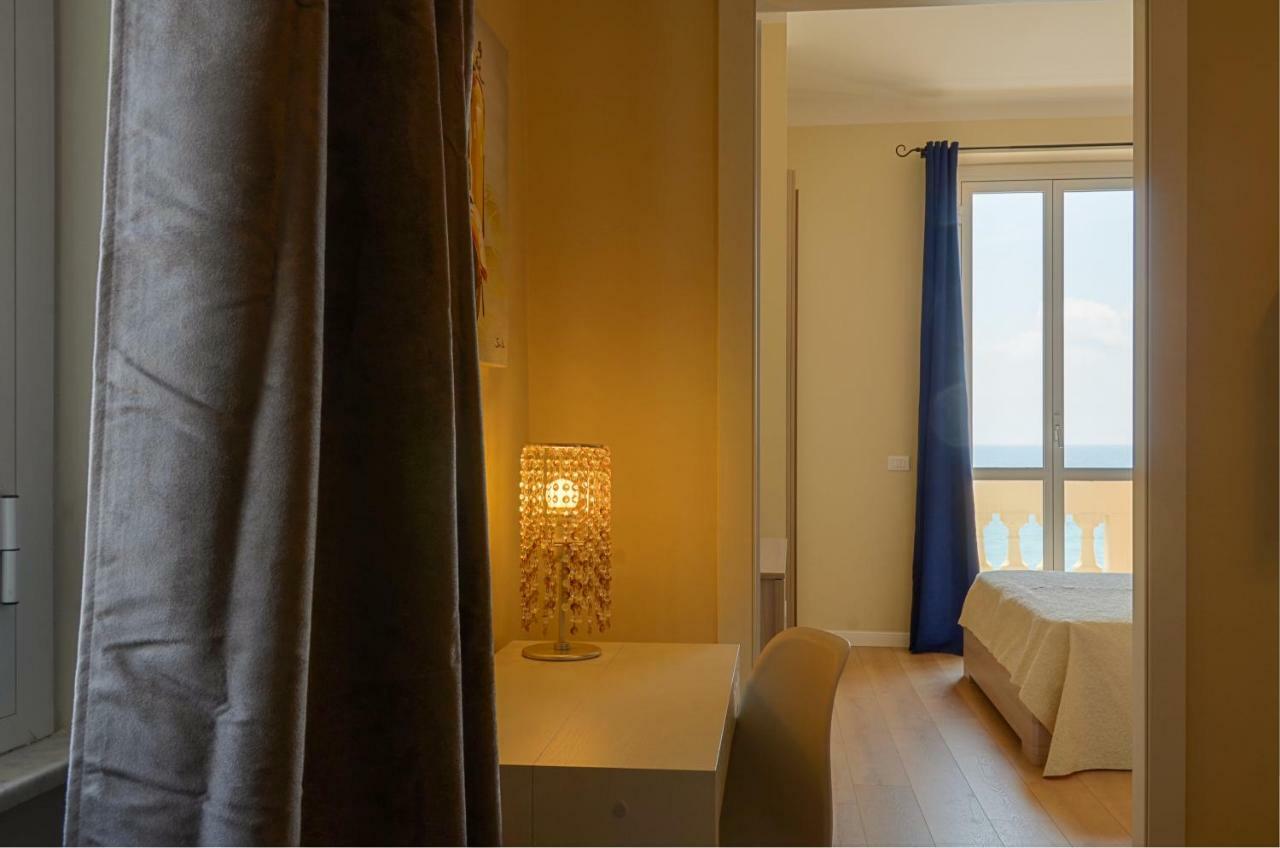 Blu Sea Apartments Pietra Ligure Ngoại thất bức ảnh